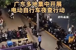 卡莱尔谈末段没上麦康纳：他打了很久了 首发们赢得了更多信任